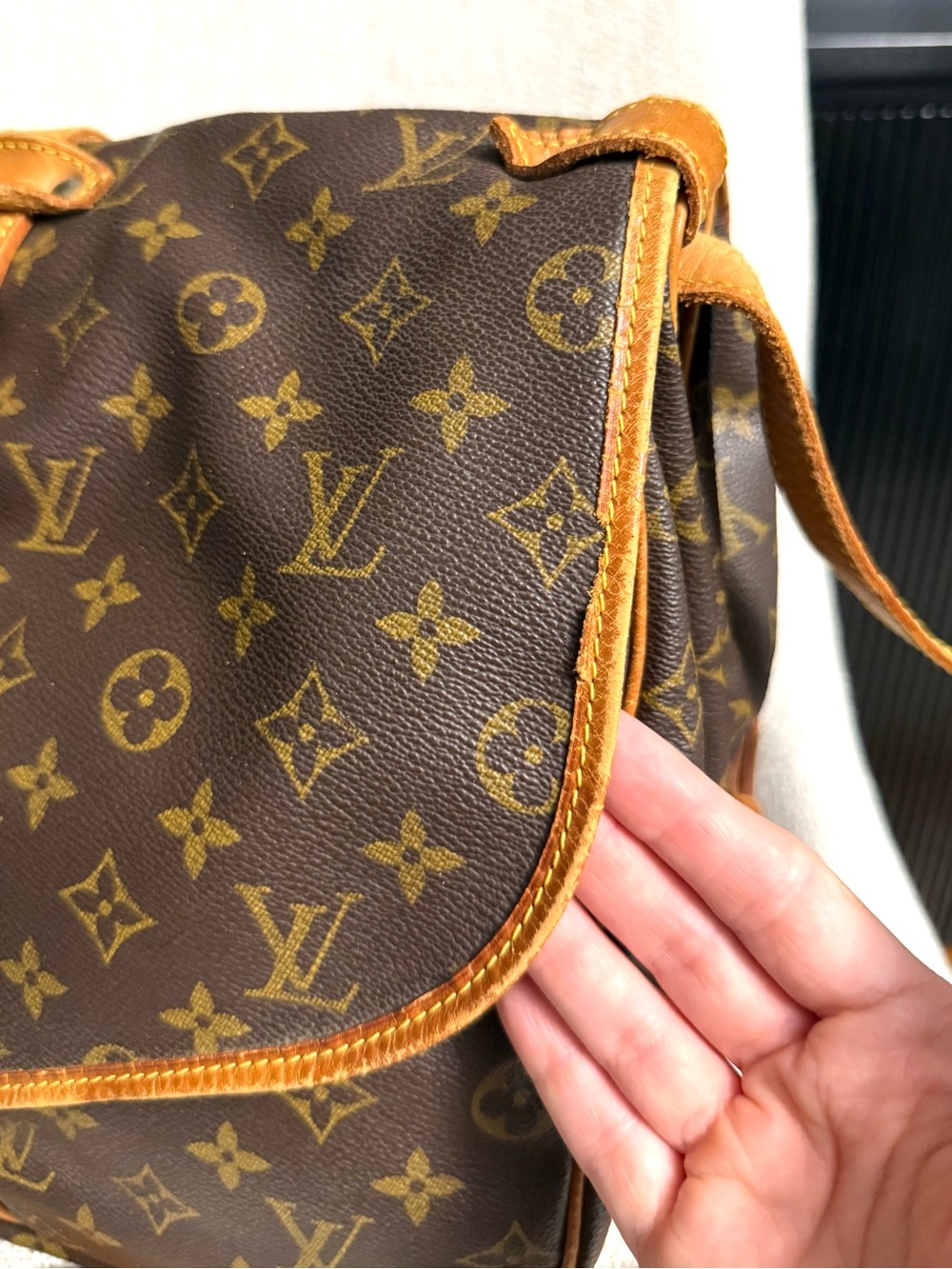 Authentic Louis Vuitton Saumur 35 in Monogram brown LV canvas M42254 - Picture 8 of 16
